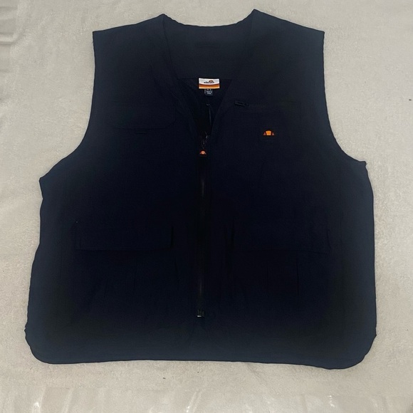 Ellesse vintage retro vest
Water resistant - Picture 2 of 5